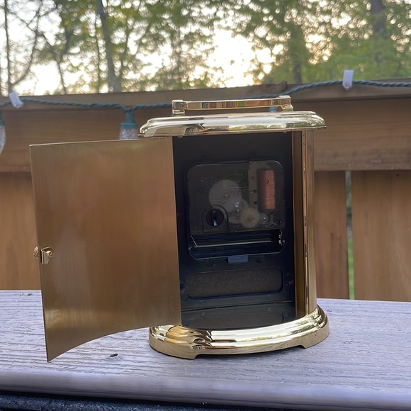 Gold Bulova Quartz Clock - Picture 5 of 6